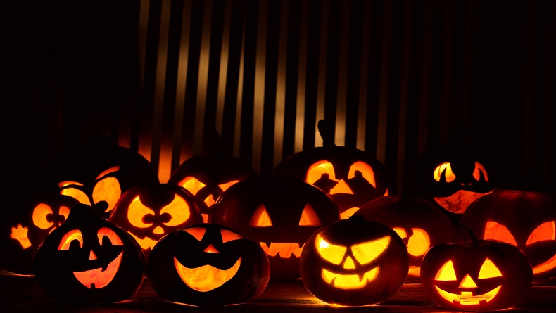 funny-figures-of-pumpkins-hd-halloween-wallpaper_5120x3200