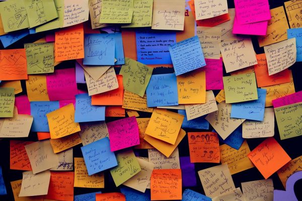 Post-It-Notes-Notice-Board-Sticky-Notes-Note-1284667-600x400