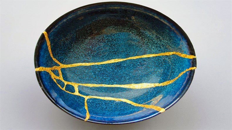 kintsugi-piatto-blu1_790x445