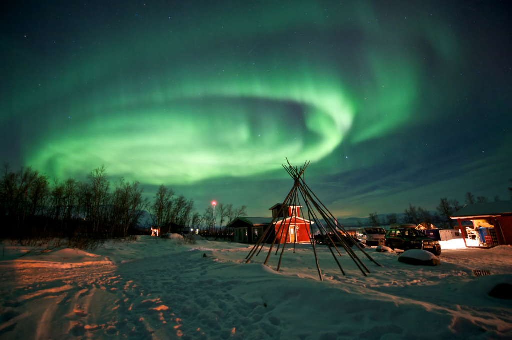 norvec kuzeyin isiklari