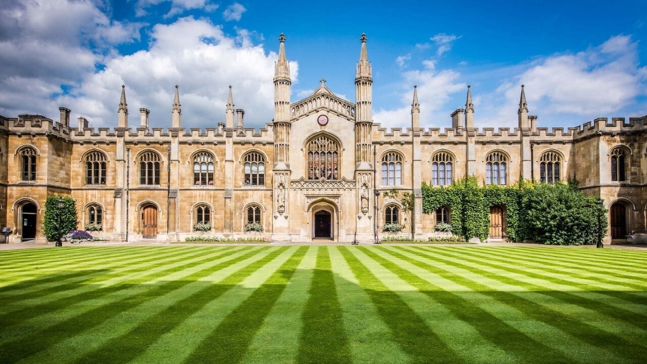 Başarılı Olanlar Cambridge'da Eğitim Görecek