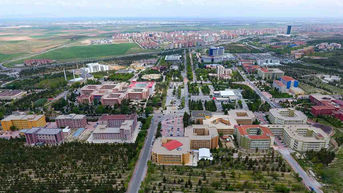 Selçuk Üniversitesi